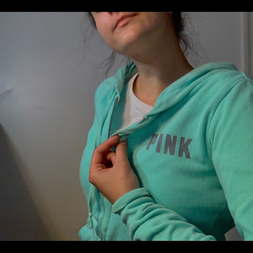 VS Pink Sweatshirt